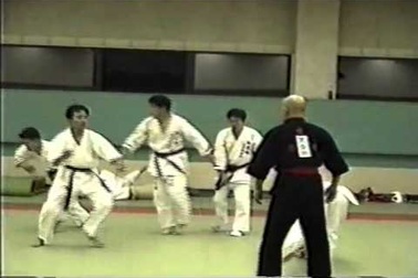 Võ sĩ MMA hạ đai đen Aikido trong… 1 phút
