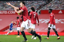 Man Utd 3-3 Everton: Rơi chiến thắng ở phút cuối cùng