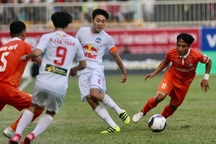 Kiatisuk nâng tầm cầu thủ HA Gia Lai, HLV Park Hang Seo hưởng lợi