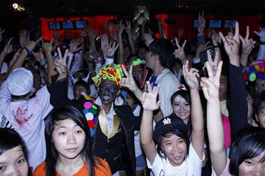 Giới trẻ Hà Nội, TPHCM đón Halloween thế nào?