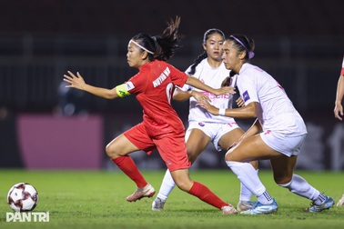 Huỳnh Như sút phạt ghi bàn giúp đội nhà thắng CLB Philippines ở Cúp châu Á