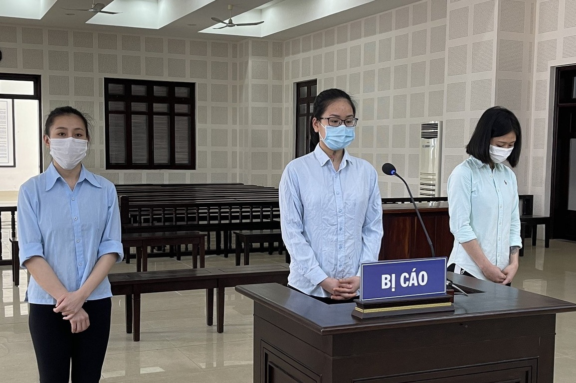 Cho người Trung Quốc ở chui, 3 cô gái trẻ lĩnh án - 1 Cho người Trung Quốc ở chui, 3 cô gái trẻ lĩnh án - 1