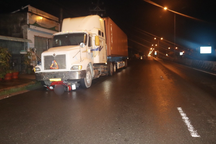 Tạm giữ tài xế lái xe tải đi lùi khiến cô gái 20 tuổi tử vong