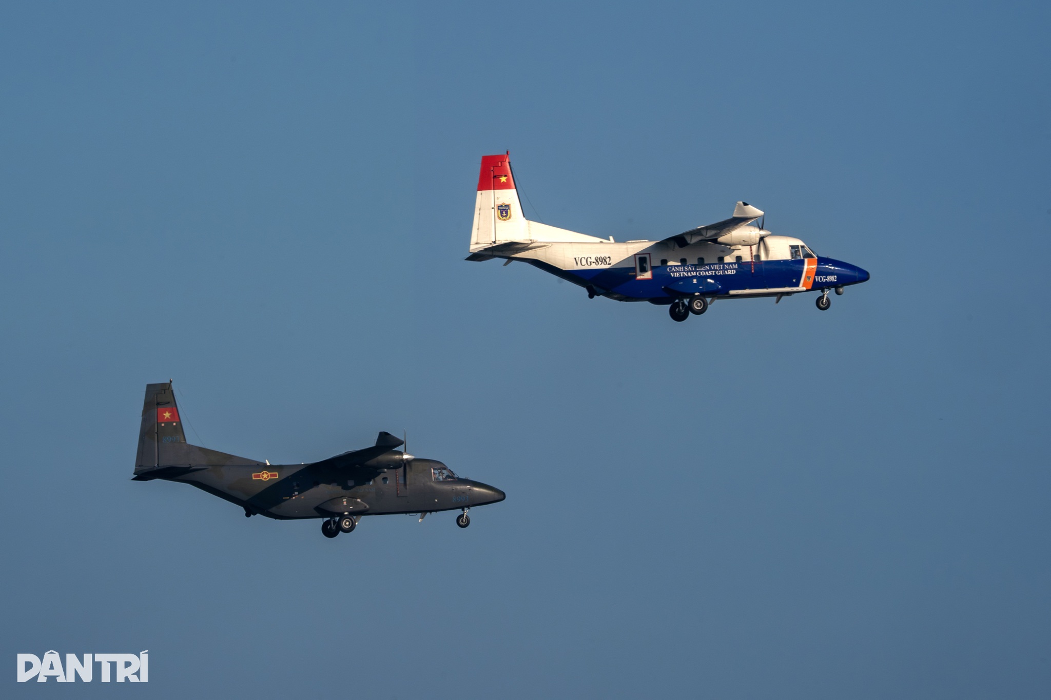 Casa C-295 khoác áo mới, hợp biên 4 máy bay vận tải trên bầu trời Hà Nội - 10