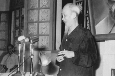 Tự phê bình và phê bình để tự soi, tự sửa từ sớm, từ xa