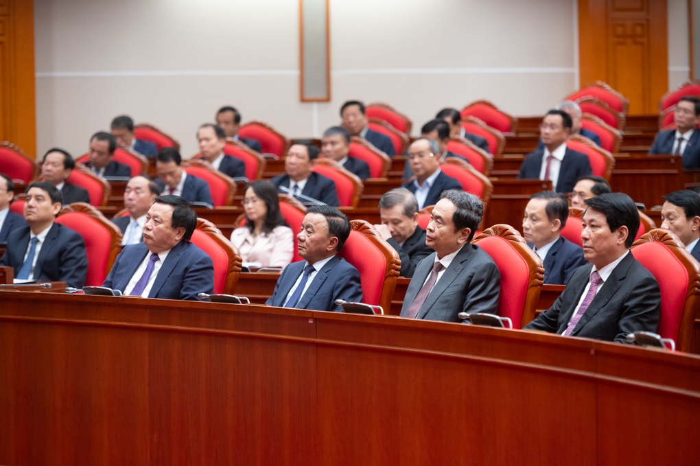 Những nội dung nhân sự được chốt tại Hội nghị Trung ương 14 - 2 Những nội dung nhân sự được chốt tại Hội nghị Trung ương 14 - 2