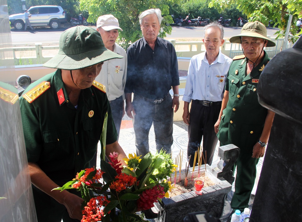 Người thương binh cần mẫn góp công xây nhà bia tưởng niệm đồng đội - 9 Người thương binh cần mẫn góp công xây nhà bia tưởng niệm đồng đội - 9