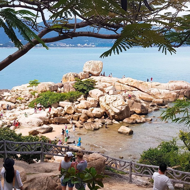 Chụp cháy máy ở 3 quán cà phê view biển hút khách bậc nhất Nha Trang - 5