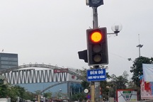 Nghệ An: Sẽ cải tạo cụm tín hiệu giao thông nơi "đèn đỏ được đi thẳng"