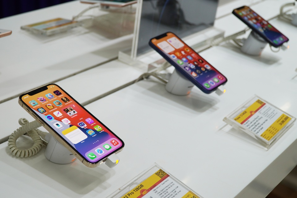 Miếng bánh thị phần smartphone tại Việt Nam đang phân chia ra sao? - 2 Miếng bánh thị phần smartphone tại Việt Nam đang phân chia ra sao? - 2