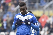 "Ngựa chứng" Balotelli bị đuổi về trong buổi tập của CLB Brescia