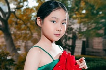 Cô bé 8 tuổi lai Việt - Hàn tỏa sáng ở sàn diễn thời trang Nhật Bản