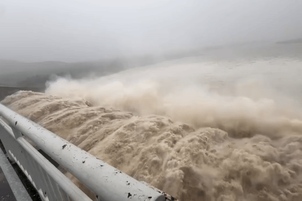 Thủy điện Sông Ba Hạ tăng xả lên 16.100m3/s, dự báo lũ vượt lịch sử 1993 - 1 Thủy điện Sông Ba Hạ tăng xả lên 16.100m3/s, dự báo lũ vượt lịch sử 1993 - 1