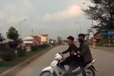 Trường hợp này liệu ôtô có phải đền và bị giữ xe?