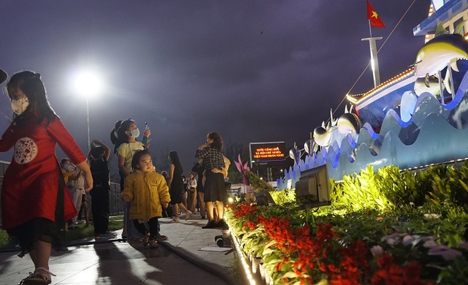 Ngắm biểu tượng linh vật Gia đình Trâu sum vầy hạnh phúc đón Tết Tân Sửu - 11