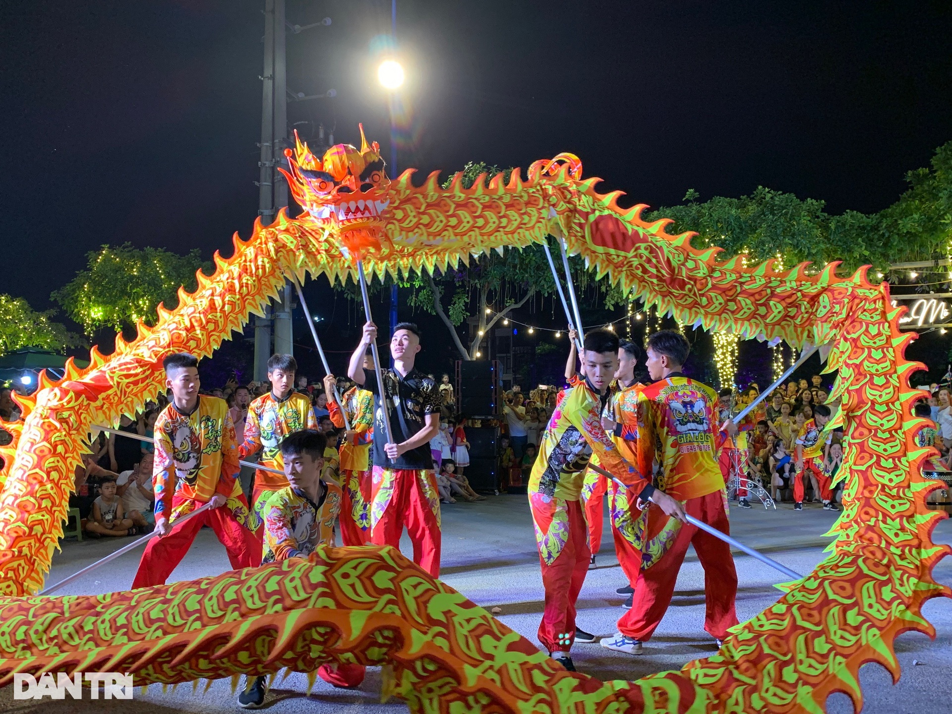 Hải Dương: Hơn 1 vạn khách đến phố đi bộ Bạch Đằng ngày Quốc khánh 2/9 - 7 Hải Dương: Hơn 1 vạn khách đến phố đi bộ Bạch Đằng ngày Quốc khánh 2/9 - 7