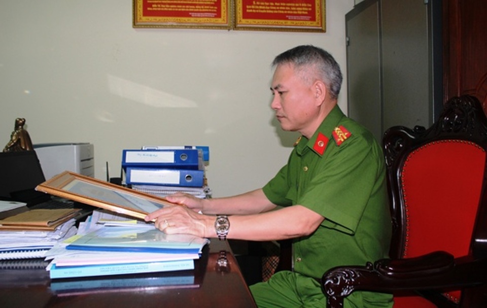 Nín thở cuộc đấu trí với nghi phạm bắn chết 2 người ở Nghệ An - 4 Nín thở cuộc đấu trí với nghi phạm bắn chết 2 người ở Nghệ An - 4
