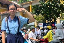 Nữ thủ khoa lớp 10 TPHCM: "Em là người hướng nội, văn không phải sở trường"