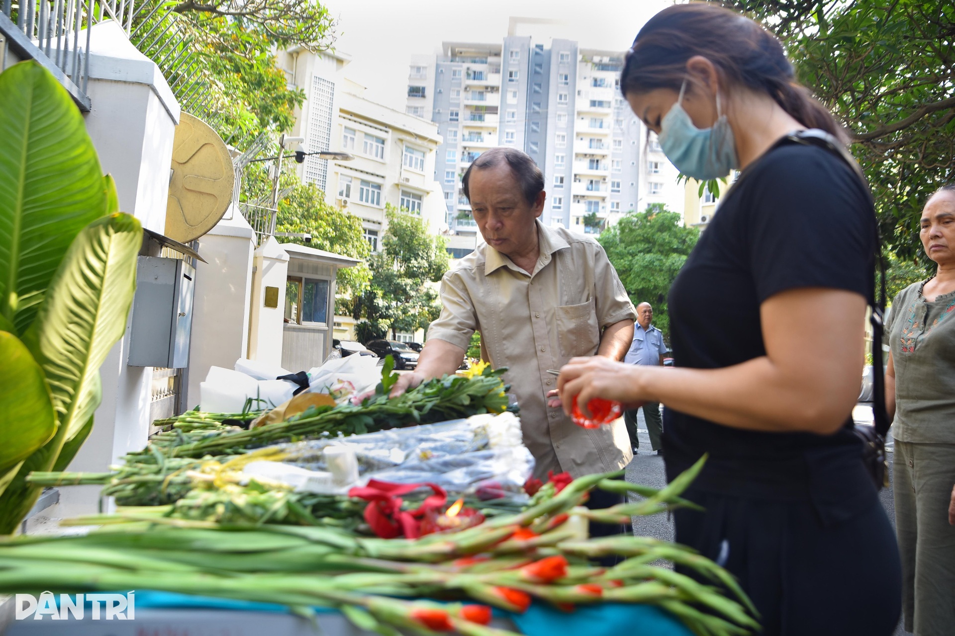 Người dân TPHCM mong nước Nga sớm vượt qua cơn ác mộng khủng bố - 3 Người dân TPHCM mong nước Nga sớm vượt qua cơn ác mộng khủng bố - 3