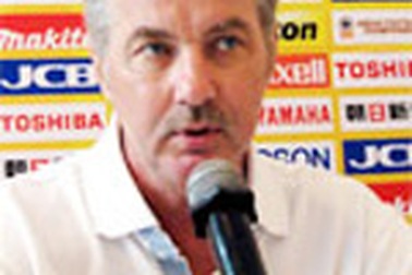 HLV Lào đòi… thắng Việt Nam