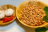 Món ngon ngày Tết: đậu phộng rang tỏi ớt