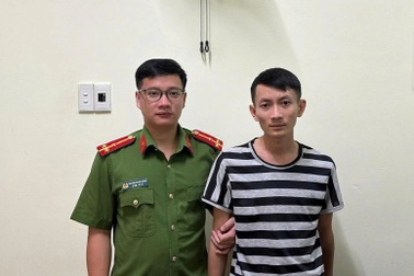 Đối tượng truy nã bị bắt giữ khi lén lút về thăm gia đình