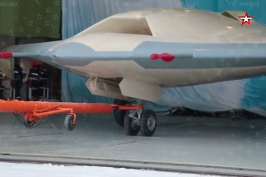 Nga trình làng phiên bản "lột xác" của "thợ săn tàng hình" Sukhoi S-70