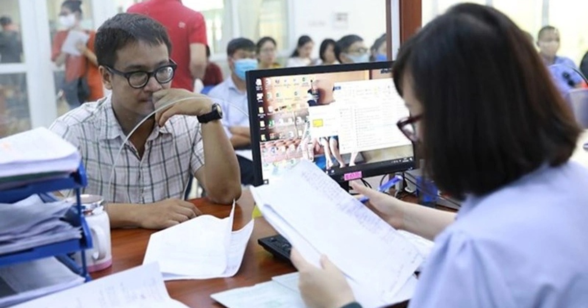 Cán bộ dôi dư thừa sức vào doanh nghiệp tư, chỉ cần ngưng… tự ái