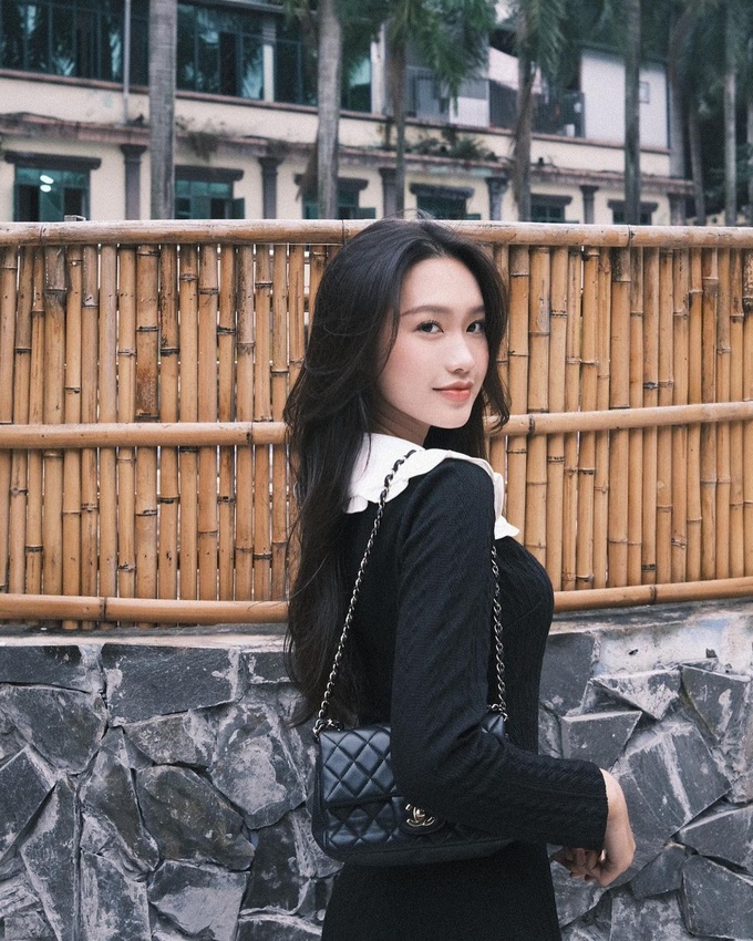Bạn gái Đoàn Văn Hậu thích đeo túi hiệu, có chiếc Chanel hơn 100 triệu đồng - 9 Bạn gái Đoàn Văn Hậu thích đeo túi hiệu, có chiếc Chanel hơn 100 triệu đồng - 9