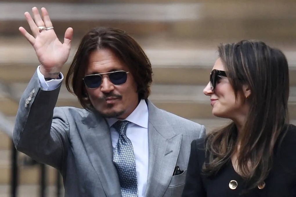 Bạn gái mới của Johnny Depp là một nữ luật sư xinh đẹp... chưa ly hôn - 2 Bạn gái mới của Johnny Depp là một nữ luật sư xinh đẹp... chưa ly hôn - 2