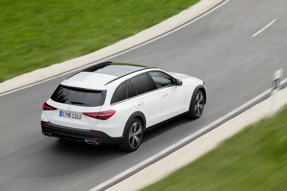 Mercedes-Benz C-Class có thêm phiên bản gầm cao All-Terrain - 21 Mercedes-Benz C-Class có thêm phiên bản gầm cao All-Terrain - 21