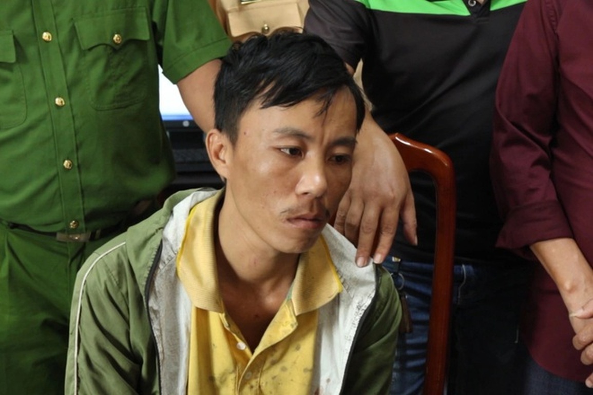 Án chung thân cho gã sát nhân cầm kéo đâm chết mẹ vợ - 2 Án chung thân cho gã sát nhân cầm kéo đâm chết mẹ vợ - 2