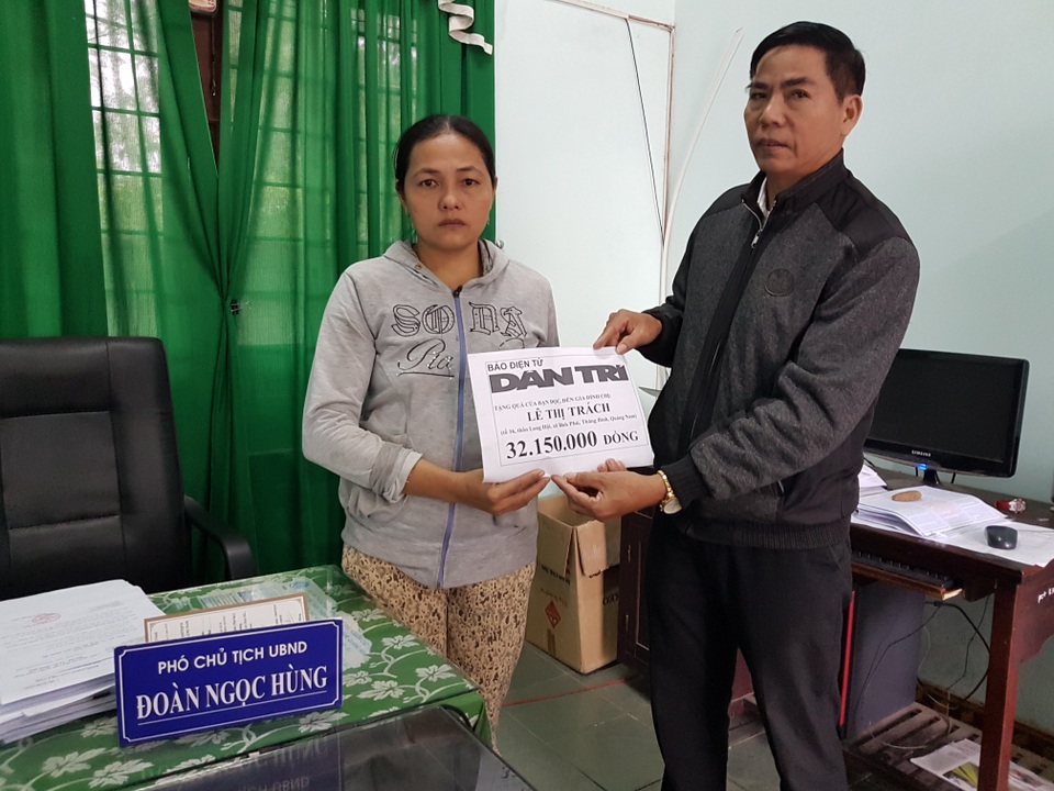 Bạn đọc Dân trí giúp đỡ “gia đình trời hành” hơn 32 triệu đồng - 1 Bạn đọc Dân trí giúp đỡ “gia đình trời hành” hơn 32 triệu đồng - 1