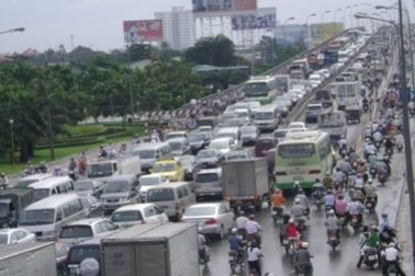 TPHCM: Cấm lưu thông qua cầu Sài Gòn