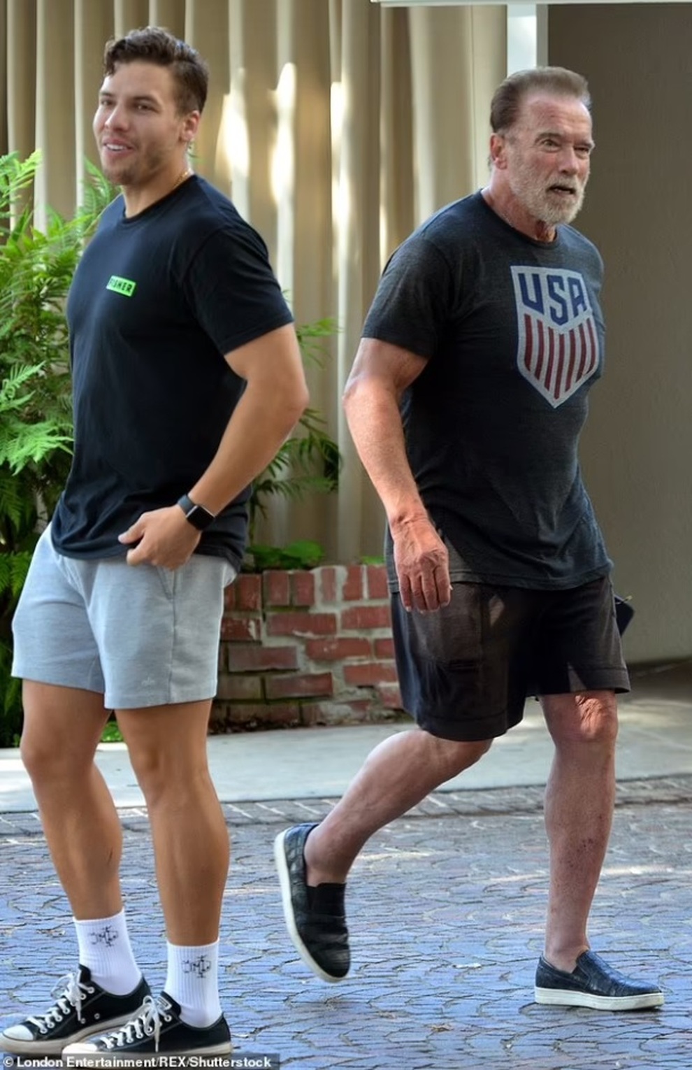 Con trai riêng của tài tử Arnold Schwarzenegger ngày càng giống cha - 7 Con trai riêng của tài tử Arnold Schwarzenegger ngày càng giống cha - 7