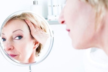 Thói quen thường ngày khiến bạn chóng già