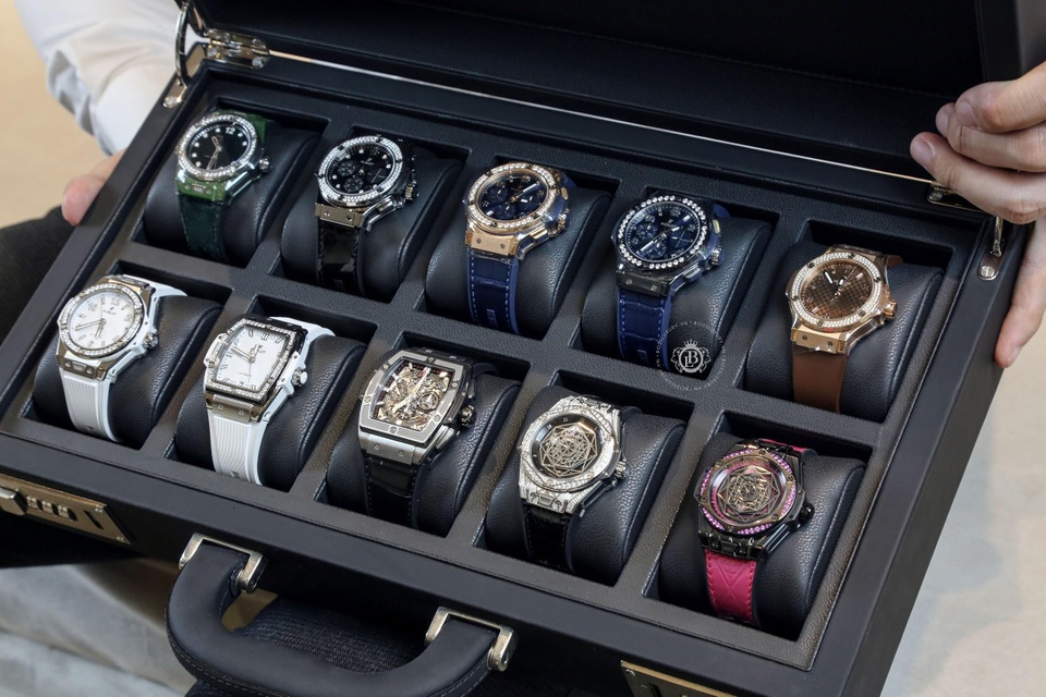 Top 3 mẫu đồng hồ sở hữu sắc màu đột phá mới tại Boss Luxury - 1 Top 3 mẫu đồng hồ sở hữu sắc màu đột phá mới tại Boss Luxury - 1