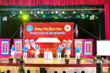 Hát bài chòi tuyên truyền người dân tham gia bảo hiểm xã hội tự nguyện