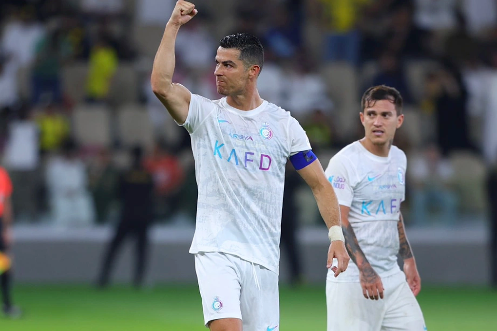 Ronaldo lập cú đúp trên chấm phạt đền, khép lại năm 2023 với 53 bàn thắng - 1 Ronaldo lập cú đúp trên chấm phạt đền, khép lại năm 2023 với 53 bàn thắng - 1