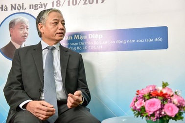 Tại sao công chức làm 40 giờ/tuần và người lao động làm 48 giờ/tuần?