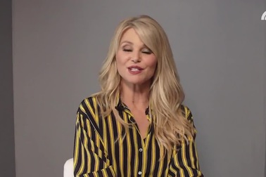 Christie Brinkley trẻ đẹp ngỡ ngàng