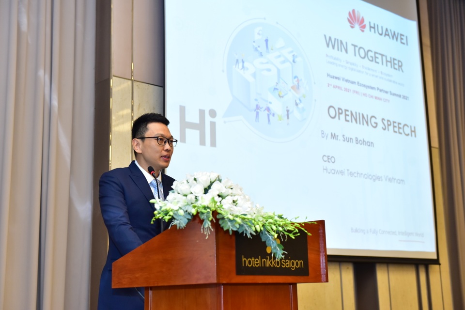 Huawei đẩy mạnh hỗ trợ DN ICT Việt Nam trong mục tiêu chuyển đổi số - 2 Huawei đẩy mạnh hỗ trợ DN ICT Việt Nam trong mục tiêu chuyển đổi số - 2