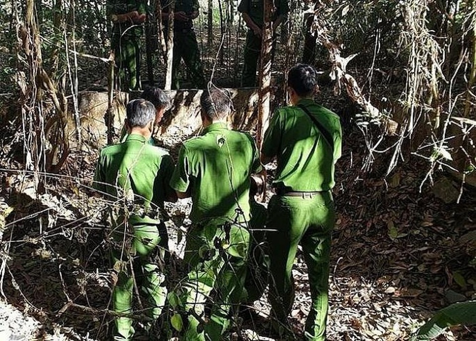 Phát hiện 9 bộ hài cốt được giấu dưới ao và trong nhà một phụ nữ - 1 Phát hiện 9 bộ hài cốt được giấu dưới ao và trong nhà một phụ nữ - 1