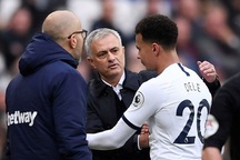Ngôi sao Tottenham công khai "làm phản" HLV Mourinho?