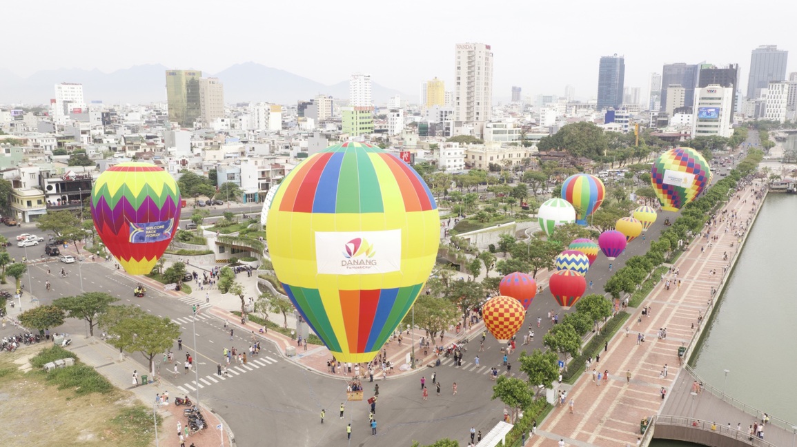 Đà Nẵng đón chuyến bay mở cửa bầu trời quốc tế - 5 Đà Nẵng đón chuyến bay mở cửa bầu trời quốc tế - 5