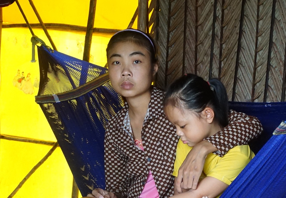 Nước mắt khẩn cầu của người mẹ đơn thân bị bệnh tật đọa đày - 3 Nước mắt khẩn cầu của người mẹ đơn thân bị bệnh tật đọa đày - 3