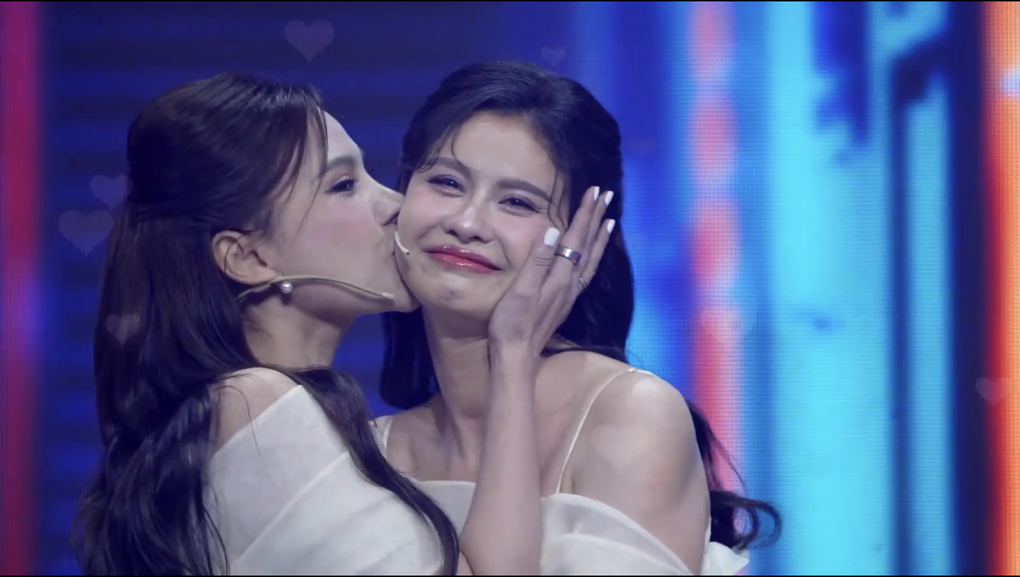 Trương Quỳnh Anh bật khóc khi Thu Thủy nhắc chuyện làm mẹ đơn thân - 1 Trương Quỳnh Anh bật khóc khi Thu Thủy nhắc chuyện làm mẹ đơn thân - 1