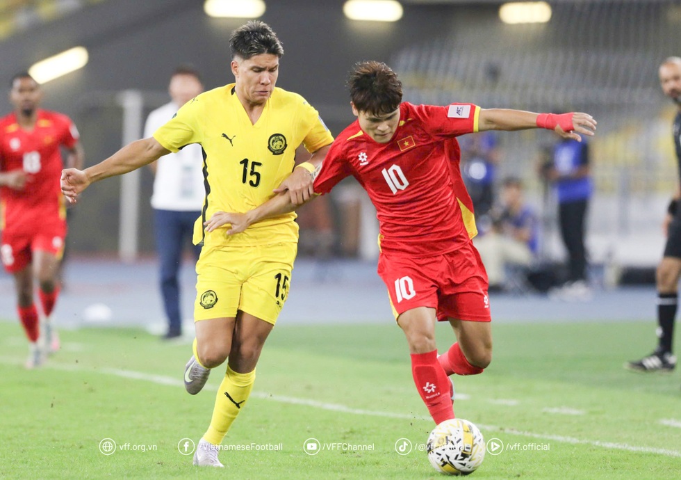 Chuyên gia: “Malaysia thắng đậm tuyển Việt Nam chưa hẳn nhờ nhập tịch” - 2 Chuyên gia: “Malaysia thắng đậm tuyển Việt Nam chưa hẳn nhờ nhập tịch” - 2