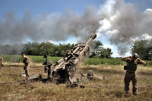 Vì sao Ukraine gặp khó dù phương Tây cấp loạt vũ khí "vua chiến trường"?