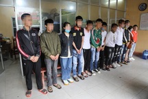 Tóm gọn 14 "quái xế" đi xe máy lạng lách, bốc đầu ở Tam Đảo